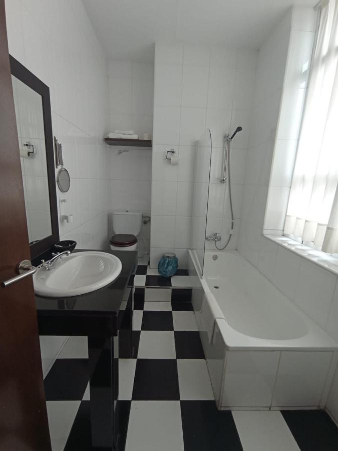 Hotel / Restaurante La Pepa Αβιλές Εξωτερικό φωτογραφία